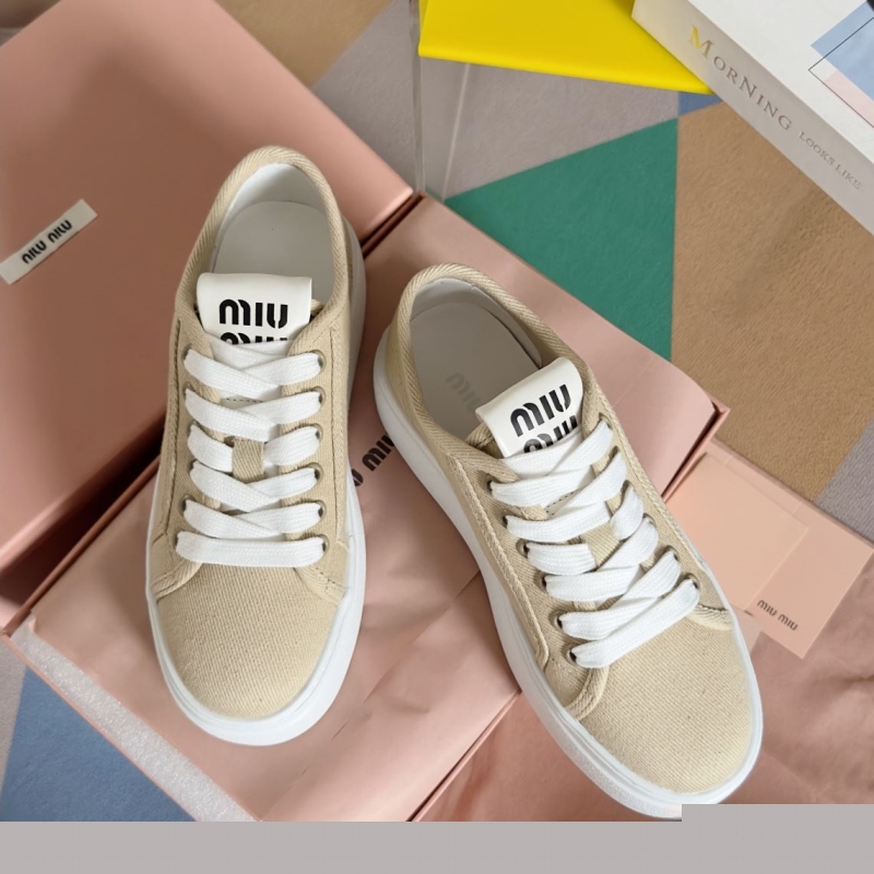 Miu Miu Casual Shoes